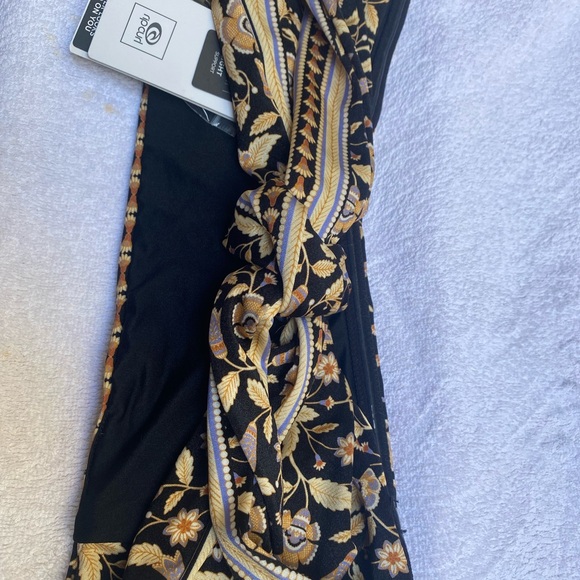 Rip Curl bikini set summer Looks Good on You 🌞👒 - Picture 6 of 12